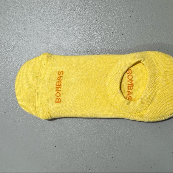 New 4-Pack Bombas Women's Lightweight No Show Socks Mixed Bright Colors Medium - Picture 6 of 9